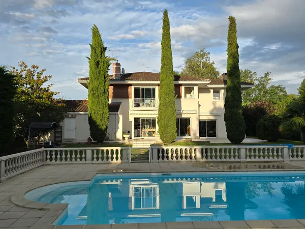 Vends maison 270m²
