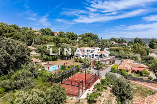 Villa 8 pièces 500 m²