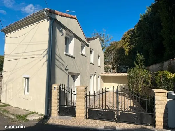 Cognac Quartier St Martin, Maison de Ville avec extérieur