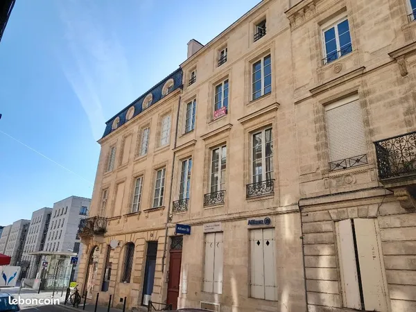 Bureaux 40 m² BORDEAUX