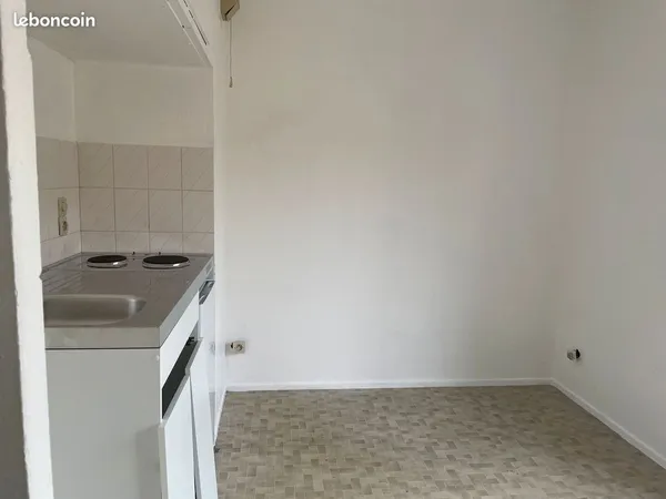 Location studio 20.20 m2 à Metz