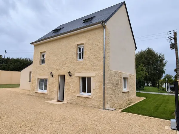 Maison de charme en pierre à louer - 125 m² - 5 chambres - Brouay (Thue et Mue)
