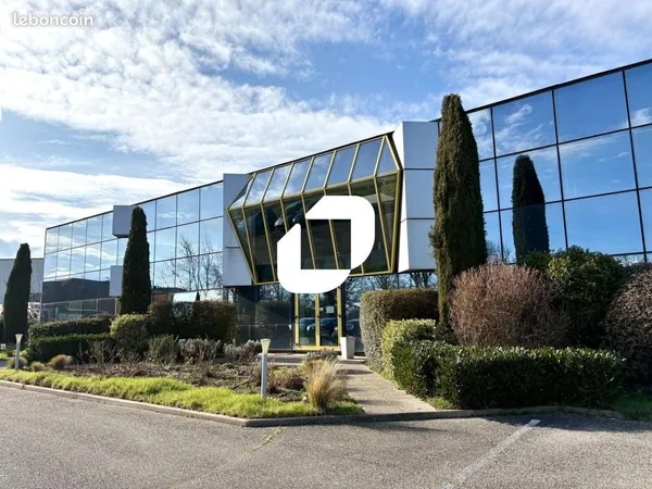 Bureaux 213 m²