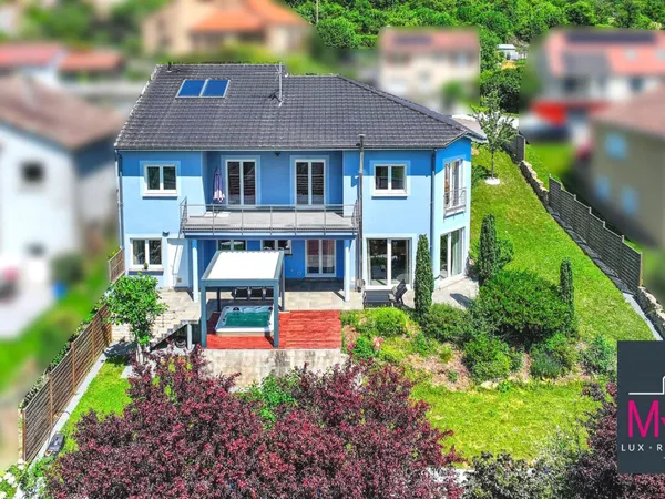 Maison/Villa 7 pièces 280 m²