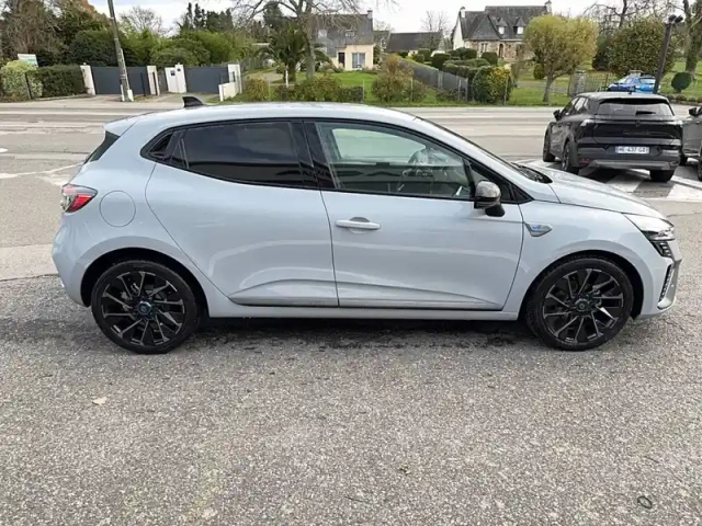 Renault Clio tce 90 ch gsr2 — photo 6