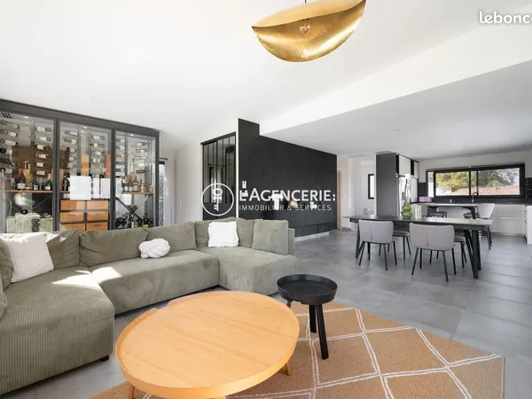 Maison 6 pièces 165 m²