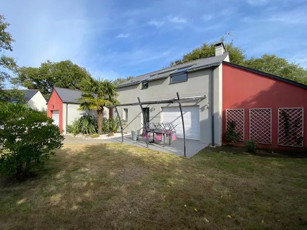 10 Km de Nantes - Villa d'architecte meublée - 4 chambres - 1 80m² - 1 790€/ mois