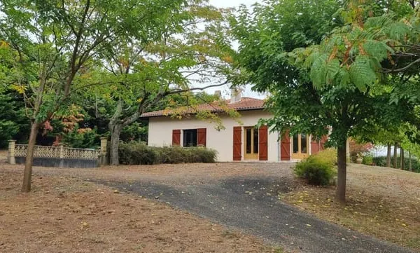 Maison de plain-pied 7 pièces 185 m²