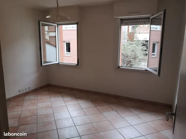 Studio centre ville proche fac de droit