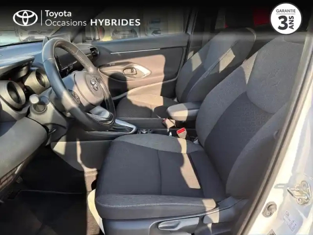 Toyota Yaris cross 116h design awd-i my21 — photo 11