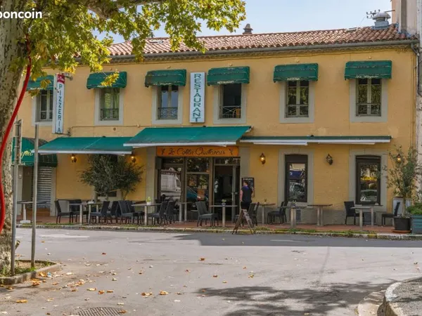 BÂTIMENT BAR / CAFÉ D'ENVIRON 500 m²