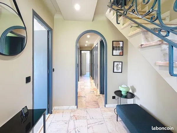 Mougins - Duplex 5 pièces, 4 chambres avec jardin et 2 balcons