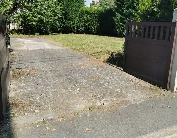 Terrain 256 m²