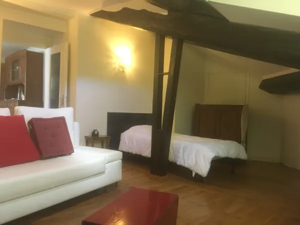 Loue chambre 18m² dans appartement - colocation féminine