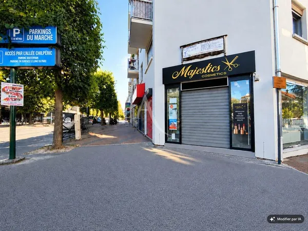 Local commercial à louer à Chelles - Réf 182