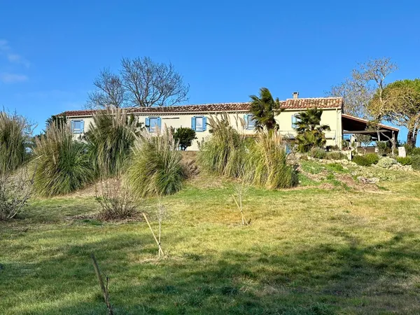 Maison 5 pièces 225 m²