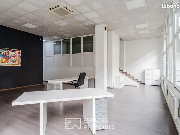 Loft 3 pièces 110 m²