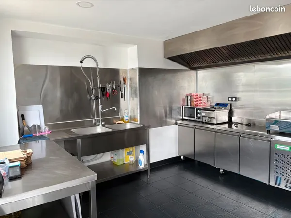 Dark kitchen
