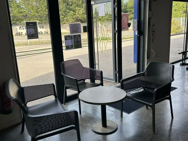Bureau et espace de travail Location Montalieu-Vercieu 25m² 500€