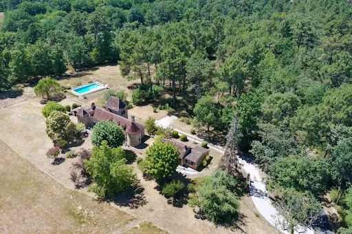 Maison 9 pièces 242 m²
