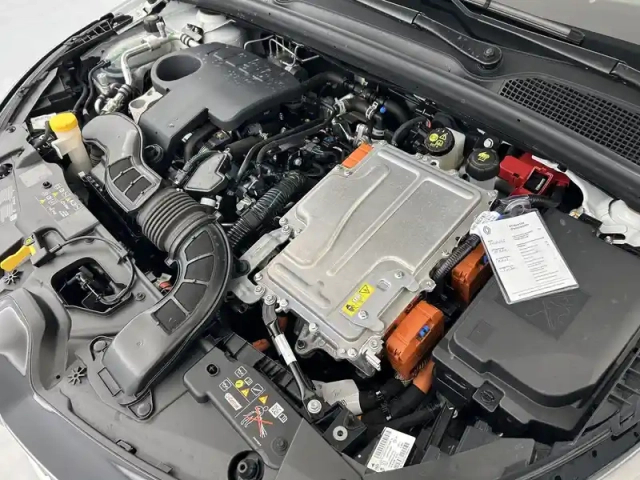 Renault Clio e-tech full hybrid 145 ch gsr2 — photo 40