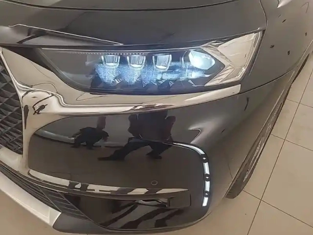 Ds Ds 7 ds7 crossback hybride e-tense 300 eat8 4x4 — photo 20