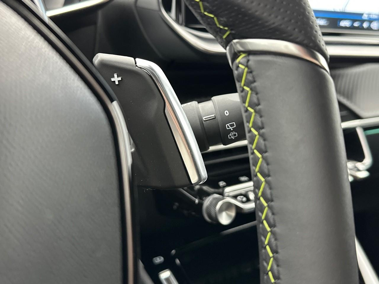 Peugeot 2008 puretech 130 s&s eat8 gt — photo 20