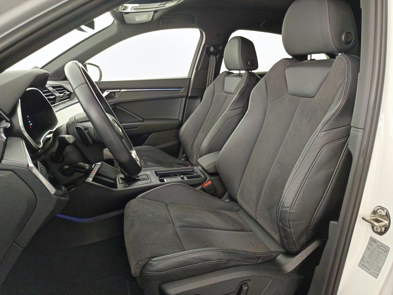 Audi Q3 sportback 35 tfsi 150 ch s tronic 7 s edition — photo 9