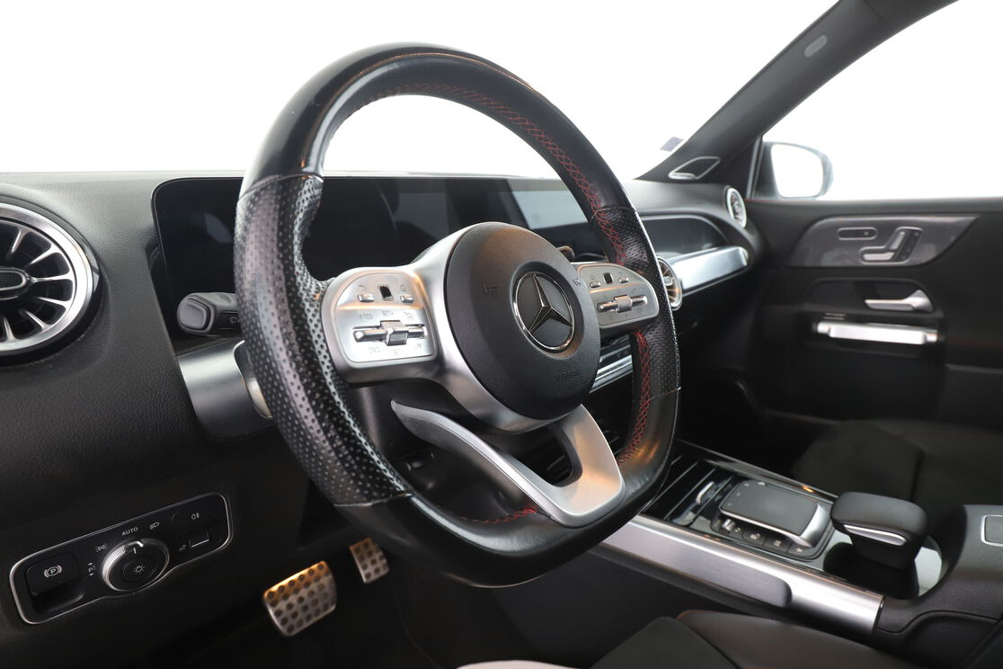 Mercedes-Benz Classe GLB 200 d AMG Line — photo 10