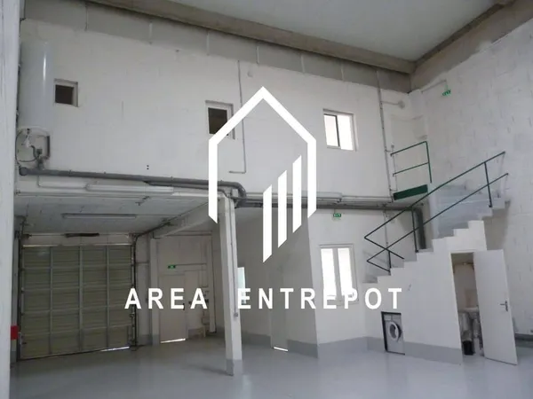 Local d'activité 210 m²