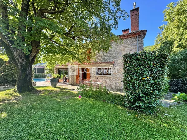 Maison 8 pièces 189 m²