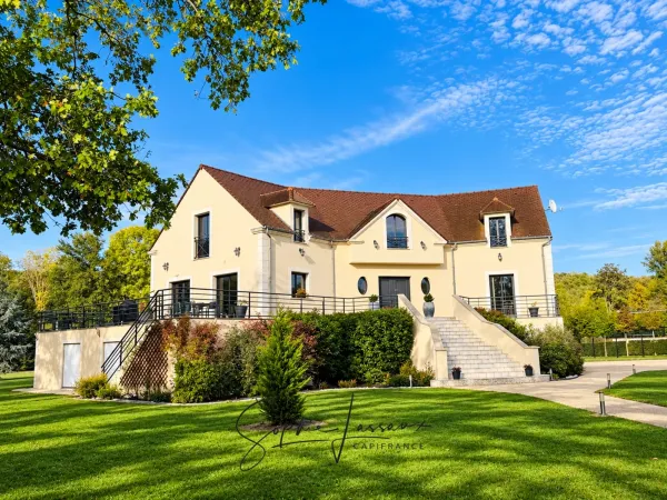 Propriété 8 pièces 256 m²