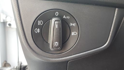 Volkswagen Polo 1 TSI 115 - R-Line – 2018 – 129202 km – Essence – Boîte Automatique — photo 8
