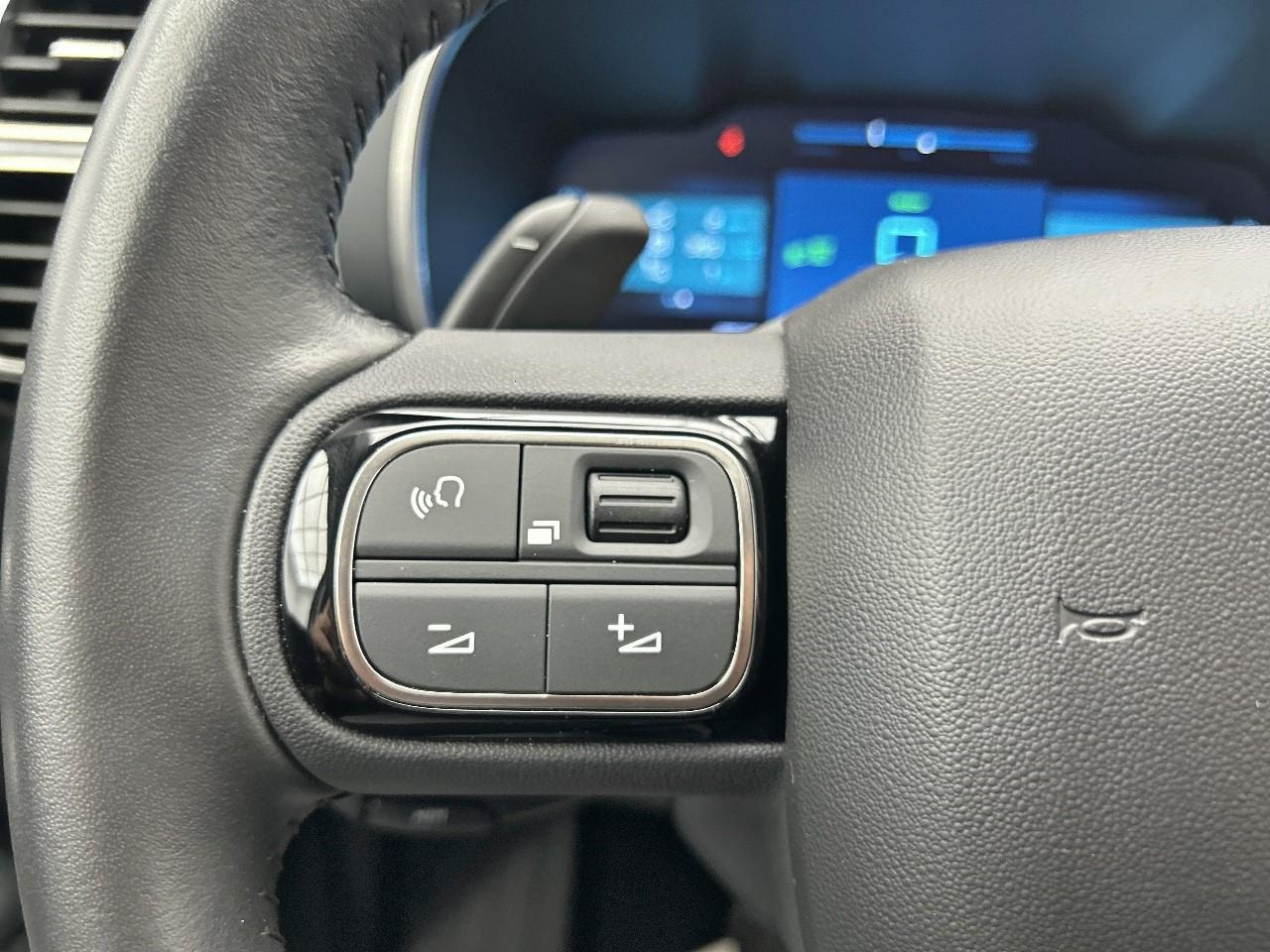 Peugeot 3008 hybrid 225 e-eat8 allure — photo 25