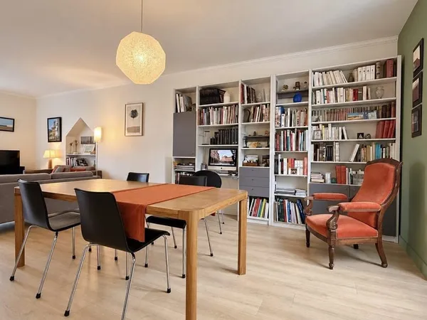 Périgueux centre-ville - T3 de 86 m² avec balcon & cave.