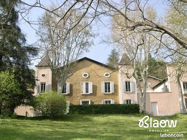 Château 14 pièces 700 m²