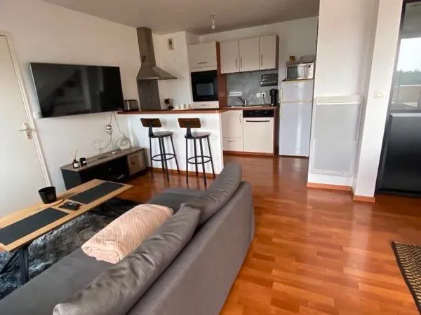 Duplex lumineux de 73 m² loi Carrez - 2 chambres - Garage - Centre de Plérin