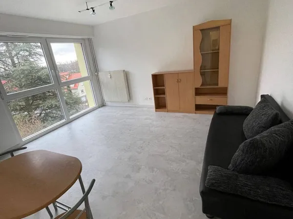 Studio 1 pièce 28 m²