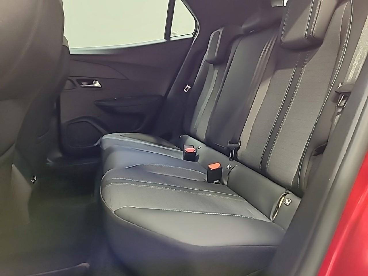 Peugeot 2008 puretech 130 s&s bvm6 allure pack — photo 13
