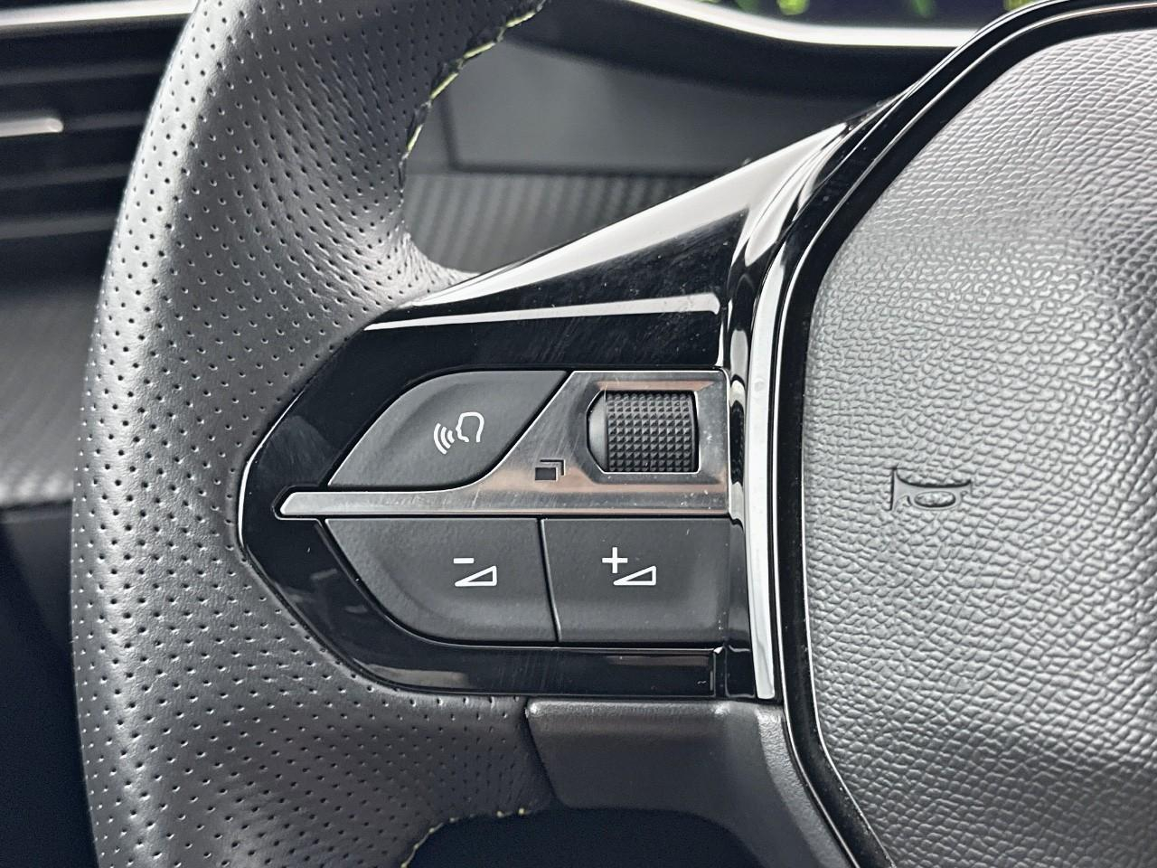 Peugeot 208 puretech 100 s&s bvm6 gt — photo 20