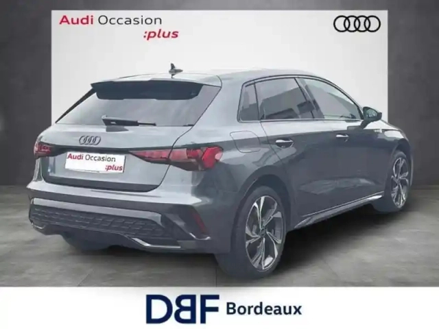 Audi A3 tfsi e hybride rechargeable 204 s tronic 6 s line — photo 5