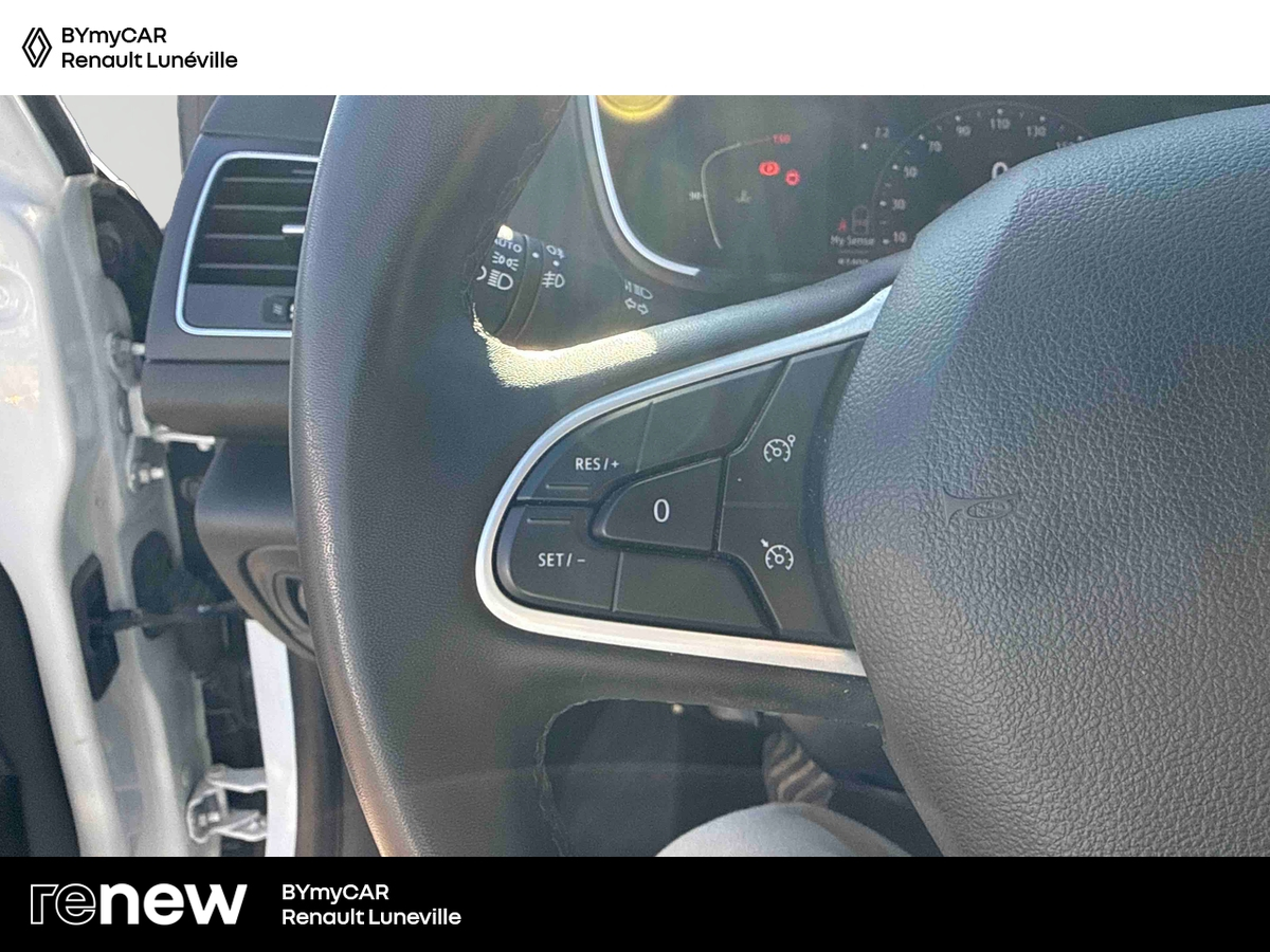 Renault Megane IV Berline Blue dCi 115 — photo 18
