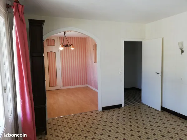 Maison 3 chambres avec sous-sol complet