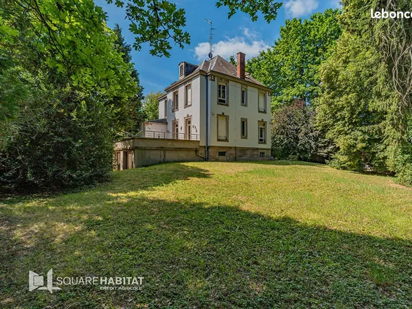 Maison 8 pièces 197 m²