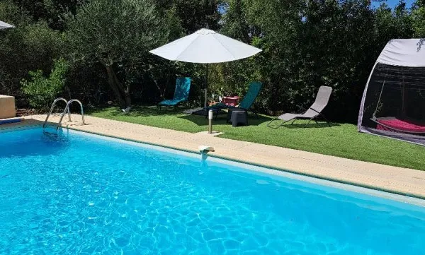 Vends villa style architecte dedans dehors - 3 chambres, 130m², Roquebrune-sur-Argens (83)