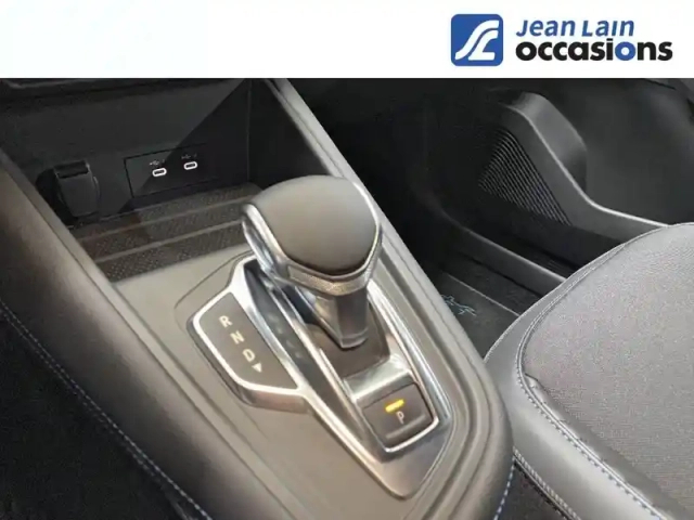Renault Captur mild hybrid 160 edc — photo 13