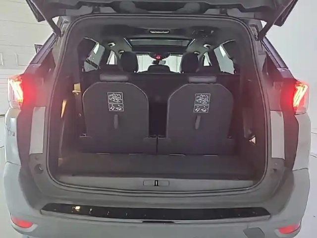 Peugeot 5008 bluehdi 180ch s&amp;s eat8 — photo 27