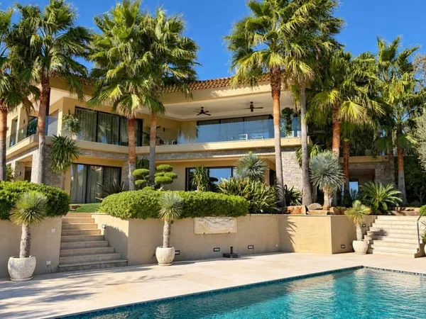 Une oasis méditerranéenne face à Saint-Tropez