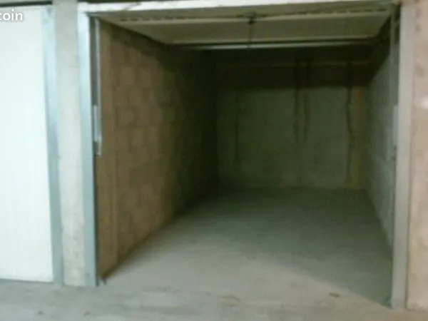 Garage/box 13 m² Villeurbanne