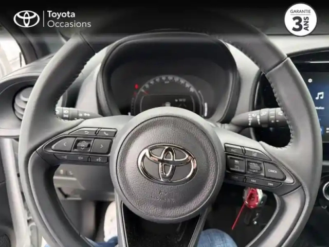 Toyota Aygo x 1.0 vvt-i 72ch dynamic s-cvt my24 — photo 28